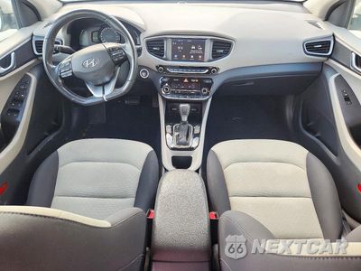 Zdjęcie 8 z 12 samochodu: 2017 HYUNDAI IONIQ SEL VIN:KMHC75LCXHU024589 - miniatura