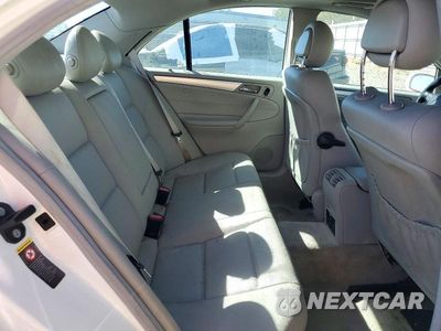Zdjęcie 10 z 12 samochodu: 2005 MERCEDES-BENZ C 230K SPORT SEDAN VIN:WDBRF40J75F708531 - miniatura