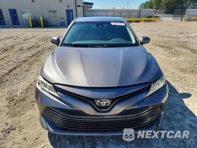 Piąte zdjęcie samochodu w środku: 2019 TOYOTA CAMRY LE VIN:4T1B11HK0KU237726 - miniatura