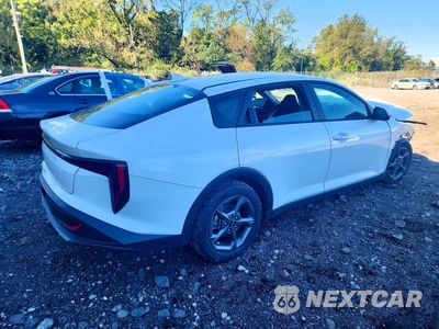 Trzecie zdjęcie samochodu z tyłu: 2026 KIA K4 LXS VIN:3KPFT4DE5TE265443 - miniatura