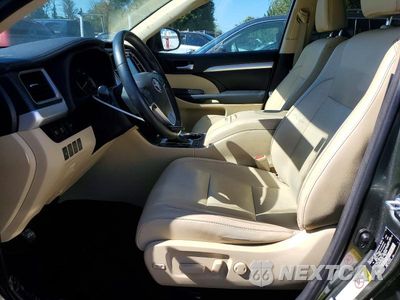 Zdjęcie 7 z 14 samochodu: 2018 TOYOTA HIGHLANDER XLE VIN:5TDJZRFH2JS805654 - miniatura