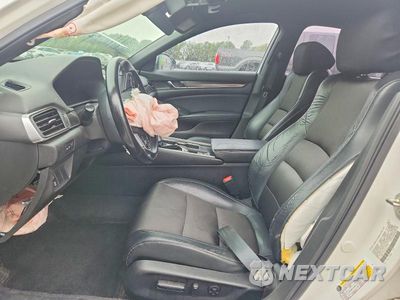 Zdjęcie 7 z 12 samochodu: 2018 HONDA ACCORD SPORT VIN:1HGCV1F32JA121714 - miniatura