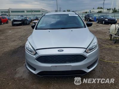 Piąte zdjęcie samochodu w środku: 2016 FORD FOCUS S VIN:1FADP3E21GL224465 - miniatura