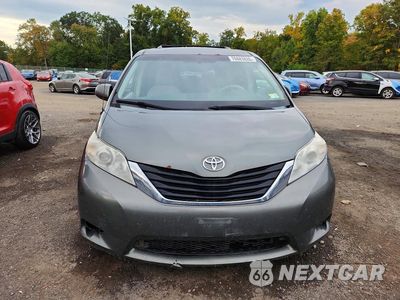 Piąte zdjęcie samochodu w środku: 2013 TOYOTA SIENNA LE 7-PASSENGER VIN:5TDJK3DC2DS060224 - miniatura