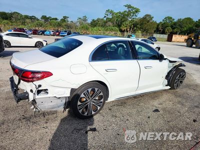 Trzecie zdjęcie samochodu z tyłu: 2025 MERCEDES-BENZ E 350 VIN:W1KLF4GB5SA162333 - miniatura