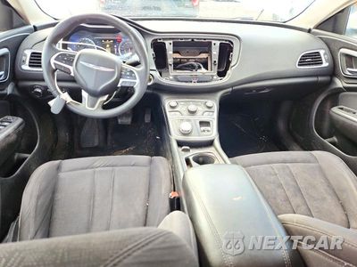Zdjęcie 8 z 12 samochodu: 2015 CHRYSLER 200 LIMITED VIN:1C3CCCABXFN605259 - miniatura