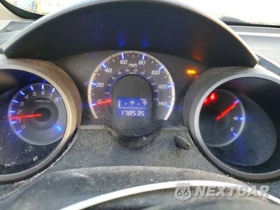 Zdjęcie 9 z 12 samochodu: 2011 HONDA FIT VIN:JHMGE8H34BC028073 - miniatura