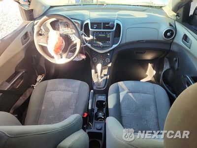 Zdjęcie 8 z 12 samochodu: 2018 CHEVROLET SONIC LS VIN:1G1JB5SH5J4132513 - miniatura