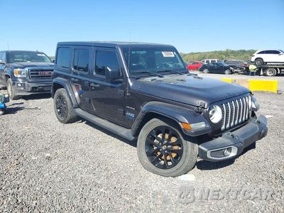 Czwarte zdjęcie samochodu z boku: 2021 JEEP WRANGLER UNLIMITED SAHARA 4XE VIN:1C4JJXP63MW847585 - miniatura
