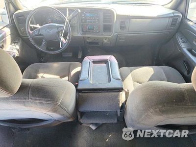Zdjęcie 8 z 12 samochodu: 2006 CHEVROLET SILVERADO K2500 HEAVY DUTY VIN:1GCHK23216F102662 - miniatura