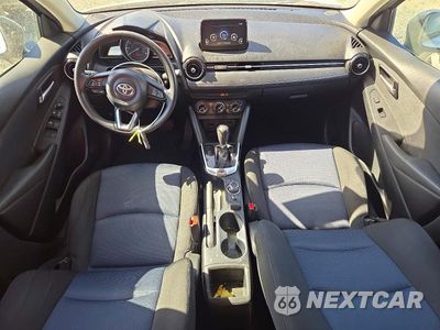 Zdjęcie 8 z 12 samochodu: 2019 TOYOTA YARIS LE VIN:3MYDLBYV2KY506914 - miniatura