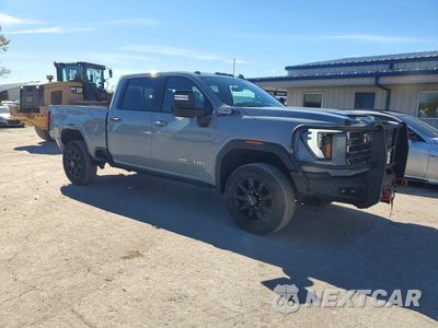 Czwarte zdjęcie samochodu z boku: 2025 GMC SIERRA K3500 AT4 VIN:1GT4UVEY9SF293270 - miniatura