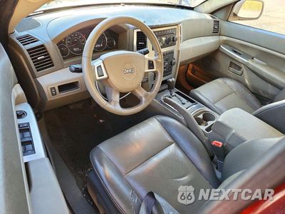 Zdjęcie 8 z 12 samochodu: 2008 JEEP GRAND CHEROKEE LAREDO VIN:1J8GR48K78C113366 - miniatura