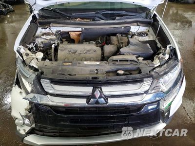 Zdjęcie 11 z 12 samochodu: 2017 MITSUBISHI OUTLANDER SE VIN:JA4AZ3A39HZ057173 - miniatura
