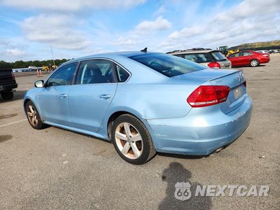Drugie zdjęcie samochodu z przodu: 2013 VOLKSWAGEN PASSAT VIN:1VWBP7A3XDC027312 - miniatura