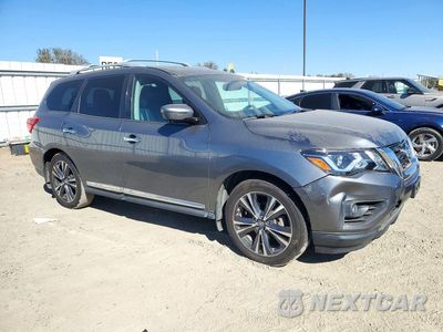 Czwarte zdjęcie samochodu z boku: 2017 NISSAN PATHFINDER PLATINUM VIN:5N1DR2MN7HC630449 - miniatura