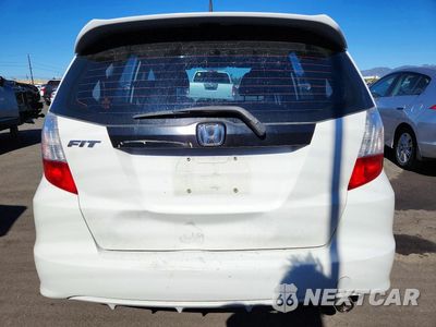 Zdjęcie 6 z 12 samochodu: 2010 HONDA FIT SPORT VIN:JHMGE8H44AC030431 - miniatura