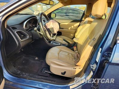 Zdjęcie 7 z 12 samochodu: 2011 CHRYSLER 200 LIMITED VIN:1C3BC2FG9BN551179 - miniatura