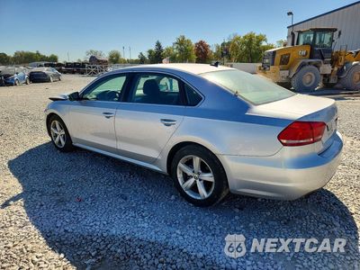 Drugie zdjęcie samochodu z przodu: 2012 VOLKSWAGEN PASSAT SE VIN:1VWBP7A38CC028697 - miniatura