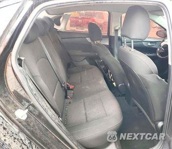 Zdjęcie 10 z 12 samochodu: 2021 KIA FORTE LXS VIN:3KPF24AD0ME412283 - miniatura