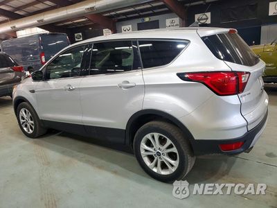 Drugie zdjęcie samochodu z przodu: 2019 FORD ESCAPE SE VIN:1FMCU9GD3KUA93408 - miniatura