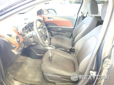 Zdjęcie 7 z 12 samochodu: 2014 CHEVROLET SONIC LT VIN:1G1JC5SH3E4129158 - miniatura