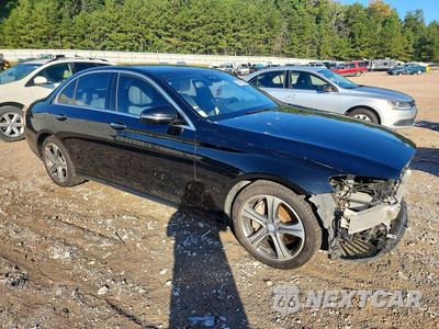 Czwarte zdjęcie samochodu z boku: 2017 MERCEDES-BENZ E 300 4MATIC VIN:WDDZF4KB6HA199112 - miniatura