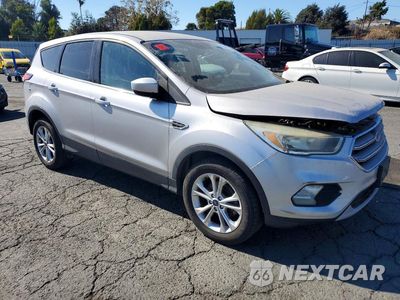 Czwarte zdjęcie samochodu z boku: 2017 FORD ESCAPE SE VIN:1FMCU0GDXHUA84578 - miniatura
