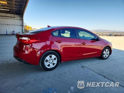 Trzecie zdjęcie samochodu z tyłu: 2015 KIA FORTE LX VIN:KNAFX4A66F5422430 - miniatura