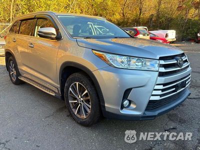 2017 TOYOTA HIGHLANDER XLE 5TDKZRFH1HS508437 - główne zdjęcie licytacji z USA - miniatura