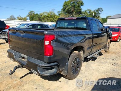Trzecie zdjęcie samochodu z tyłu: 2020 CHEVROLET SILVERADO K1500 CUSTOM VIN:1GCUYBEF5LZ350467 - miniatura