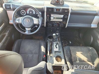 Zdjęcie 8 z 12 samochodu: 2007 TOYOTA FJ CRUISER BASE VIN:JTEBU11F570022362 - miniatura