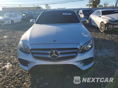 Piąte zdjęcie samochodu w środku: 2020 MERCEDES-BENZ E 350 4MATIC VIN:W1KZF8EB0LA829833 - miniatura