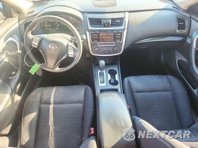 Zdjęcie 8 z 12 samochodu: 2016 NISSAN ALTIMA 2.5 S VIN:1N4AL3AP8GN370592 - miniatura