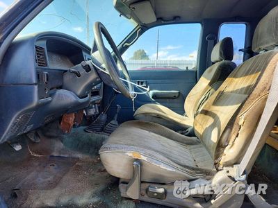 Zdjęcie 7 z 13 samochodu: 1992 TOYOTA PICKUP DELUXE VIN:JT4VN13D8N5100904 - miniatura
