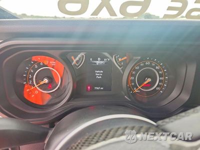 Zdjęcie 9 z 13 samochodu: 2025 JEEP GLADIATOR SPORT VIN:1C6PJTAG0SL503450 - miniatura