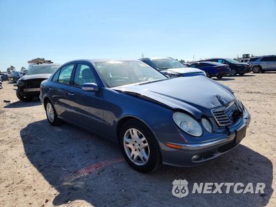 Czwarte zdjęcie samochodu z boku: 2006 MERCEDES-BENZ E 320 CDI VIN:WDBUF26J16A977497 - miniatura