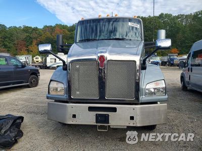 Piąte zdjęcie samochodu w środku: 2024 KENWORTH T880 SEMI TRUCK VIN:1XKZDK9X4RJ321056 - miniatura