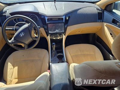Zdjęcie 8 z 12 samochodu: 2012 HYUNDAI SONATA GLS VIN:5NPEB4AC1CH418008 - miniatura