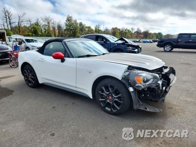 Czwarte zdjęcie samochodu z boku: 2019 FIAT 124 SPIDER CLASSICA VIN:JC1NFAEK6K0141725 - miniatura