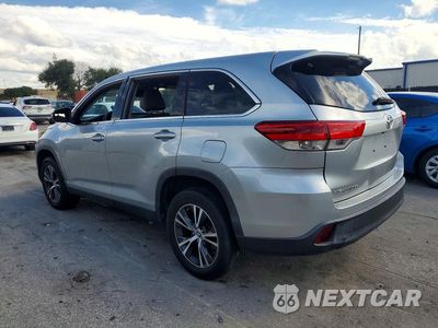 Drugie zdjęcie samochodu z przodu: 2019 TOYOTA HIGHLANDER LE VIN:5TDZARFH7KS055020 - miniatura