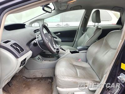 Zdjęcie 7 z 12 samochodu: 2011 TOYOTA PRIUS FOUR VIN:JTDKN3DU4B0252619 - miniatura