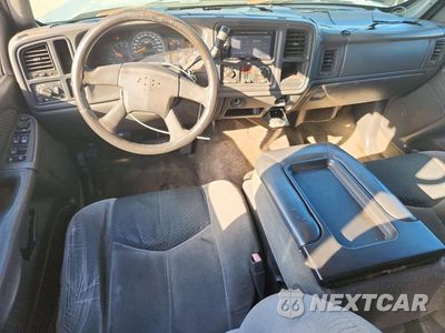 Zdjęcie 8 z 12 samochodu: 2003 CHEVROLET AVALANCHE C1500 VIN:3GNEC13T33G284966 - miniatura