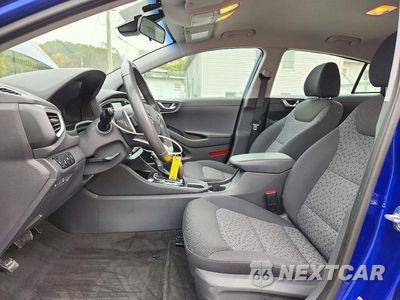 Zdjęcie 7 z 13 samochodu: 2019 HYUNDAI IONIQ SEL VIN:KMHC75LC4KU139731 - miniatura