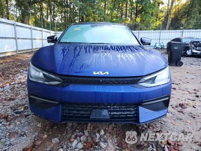 Piąte zdjęcie samochodu w środku: 2023 KIA EV6 GT LINE VIN:KNDC4DLC7P5120454 - miniatura