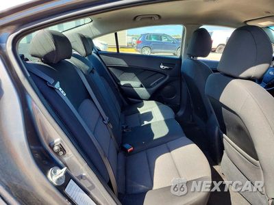 Zdjęcie 10 z 13 samochodu: 2016 KIA FORTE LX VIN:KNAFX4A66G5439763 - miniatura