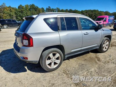 Trzecie zdjęcie samochodu z tyłu: 2016 JEEP COMPASS SPORT VIN:1C4NJDBB9GD780527 - miniatura