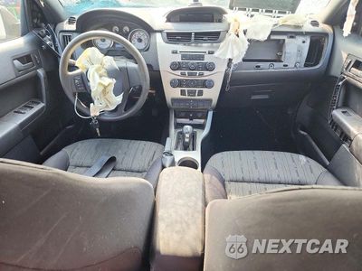 Zdjęcie 8 z 13 samochodu: 2010 FORD FOCUS SE VIN:1FAHP3FN2AW288210 - miniatura