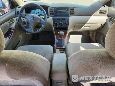 Zdjęcie 8 z 12 samochodu: 2004 TOYOTA COROLLA LE VIN:1NXBR32E24Z250701 - miniatura