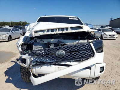 Piąte zdjęcie samochodu w środku: 2019 TOYOTA TUNDRA PLATINUM VIN:5TFAY5F13KX822053 - miniatura